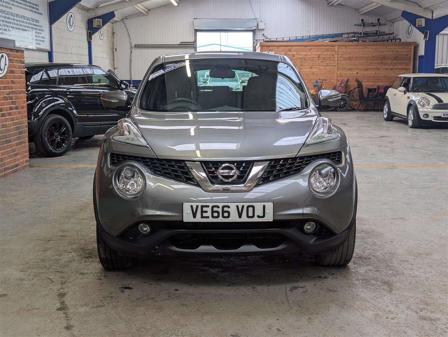 <p>2016 NISSAN JUKE TEKNA DIG-T</p>