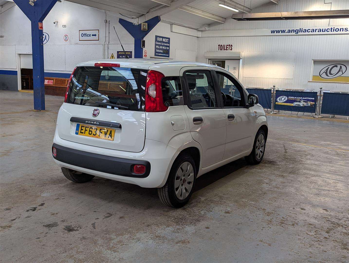 <p>2014 FIAT PANDA POP</p>