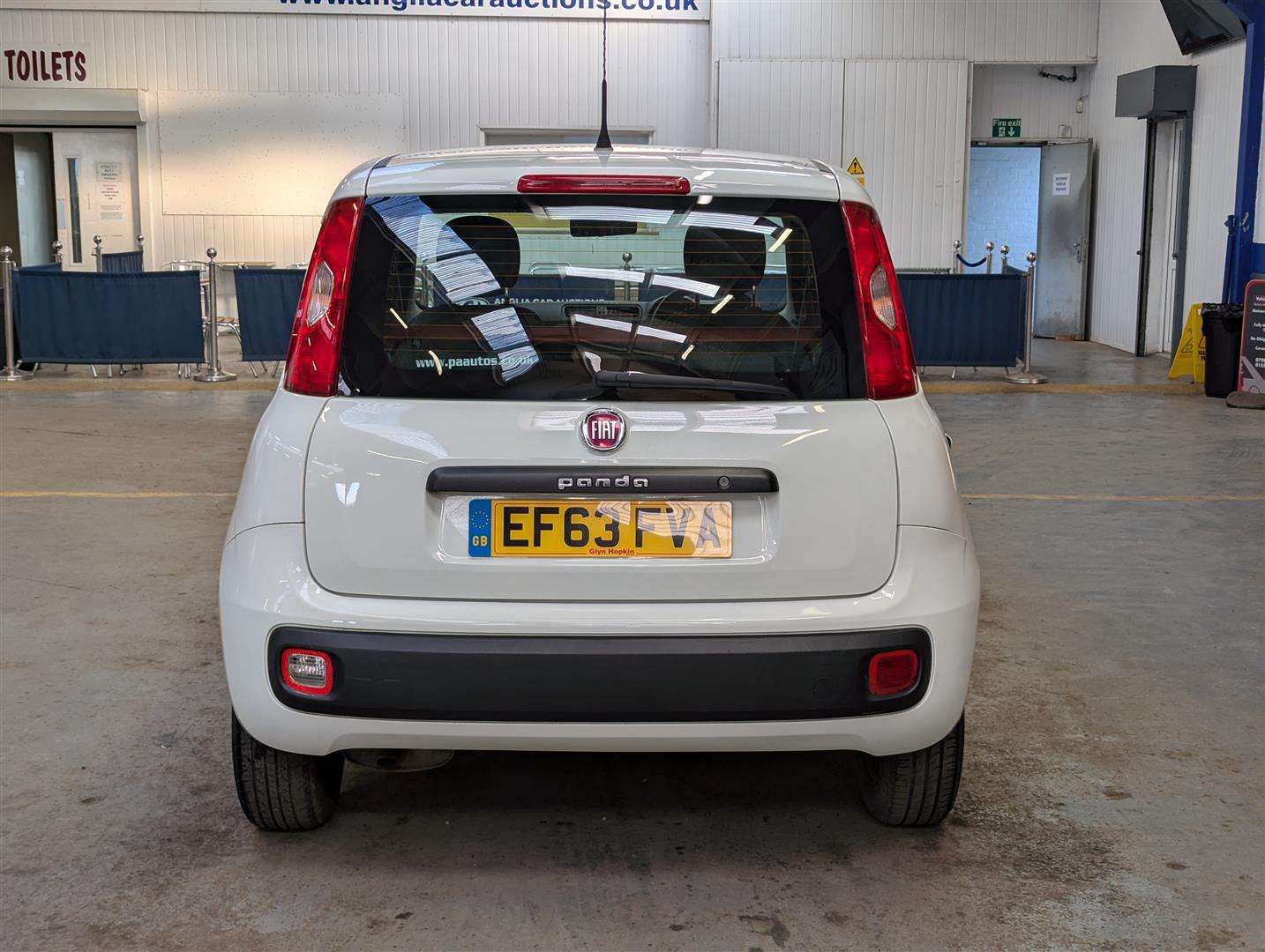 <p>2014 FIAT PANDA POP</p>