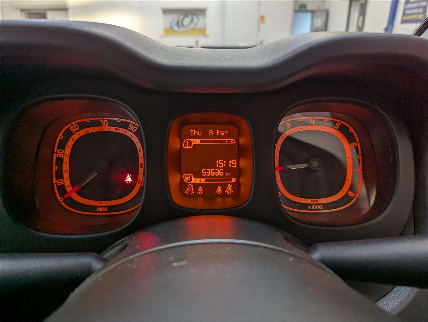 <p>2014 FIAT PANDA POP</p>