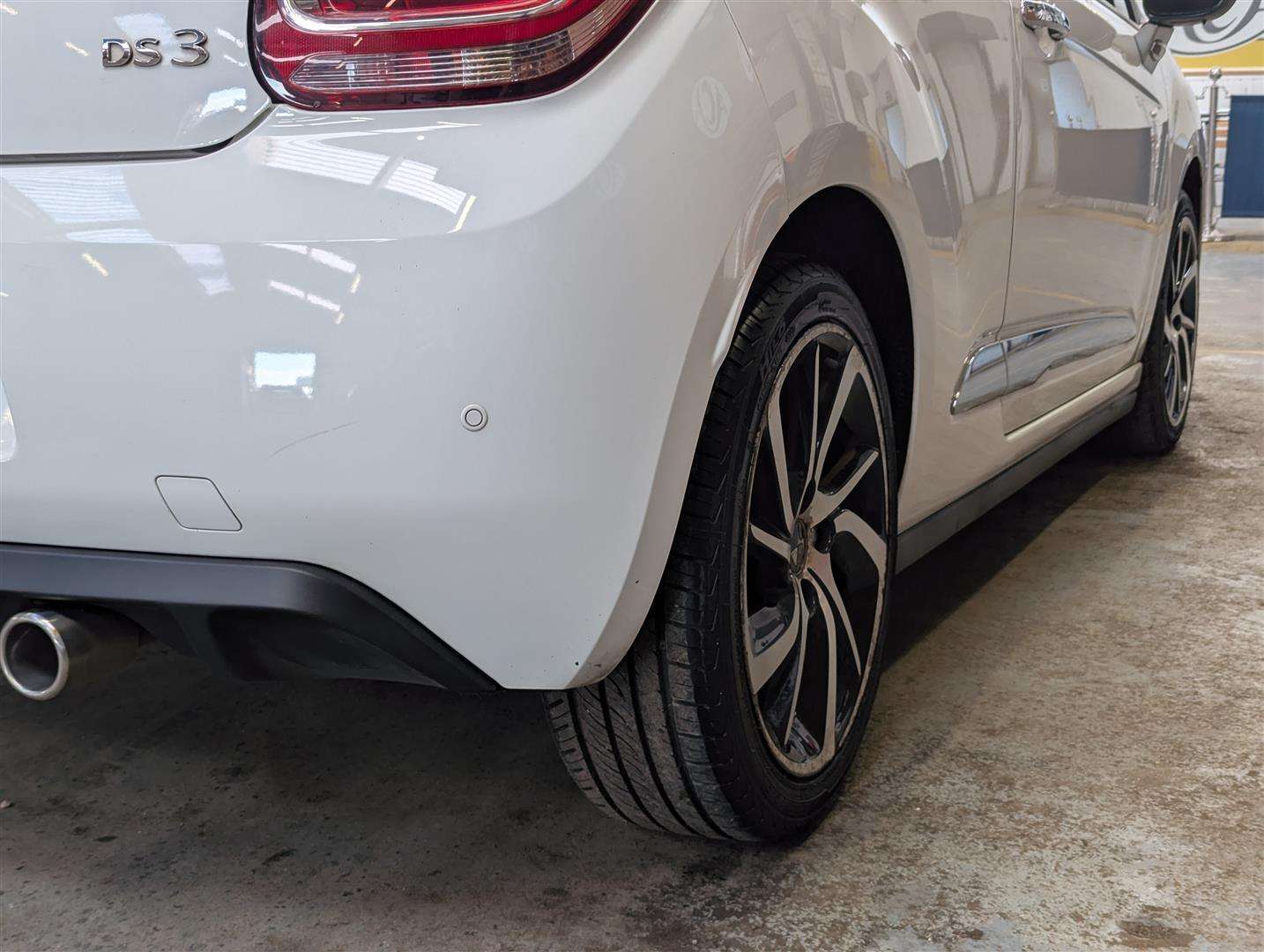 <p>2018 DS DS3 CONNECTED CHIC BLUEHD</p>