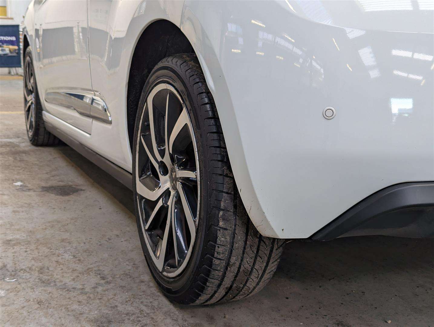 <p>2018 DS DS3 CONNECTED CHIC BLUEHD</p>