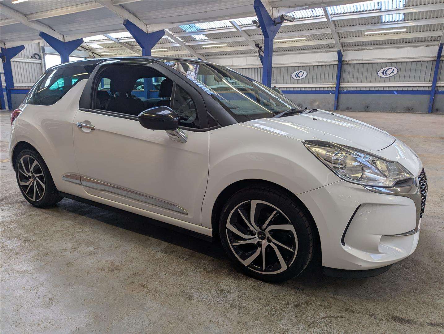 <p>2018 DS DS3 CONNECTED CHIC BLUEHD</p>