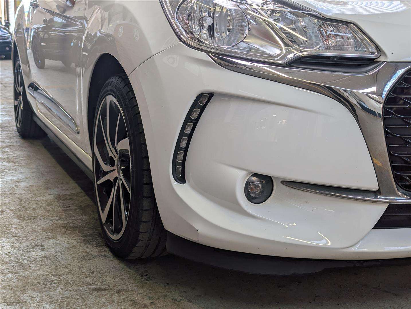<p>2018 DS DS3 CONNECTED CHIC BLUEHD</p>
