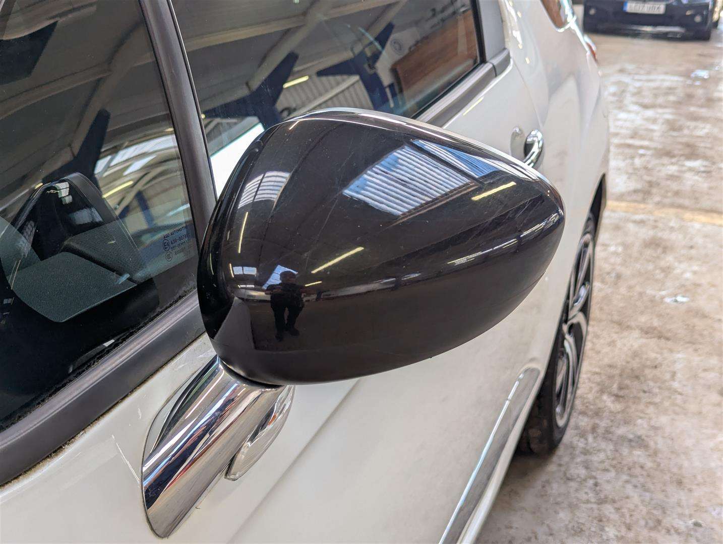 <p>2018 DS DS3 CONNECTED CHIC BLUEHD</p>