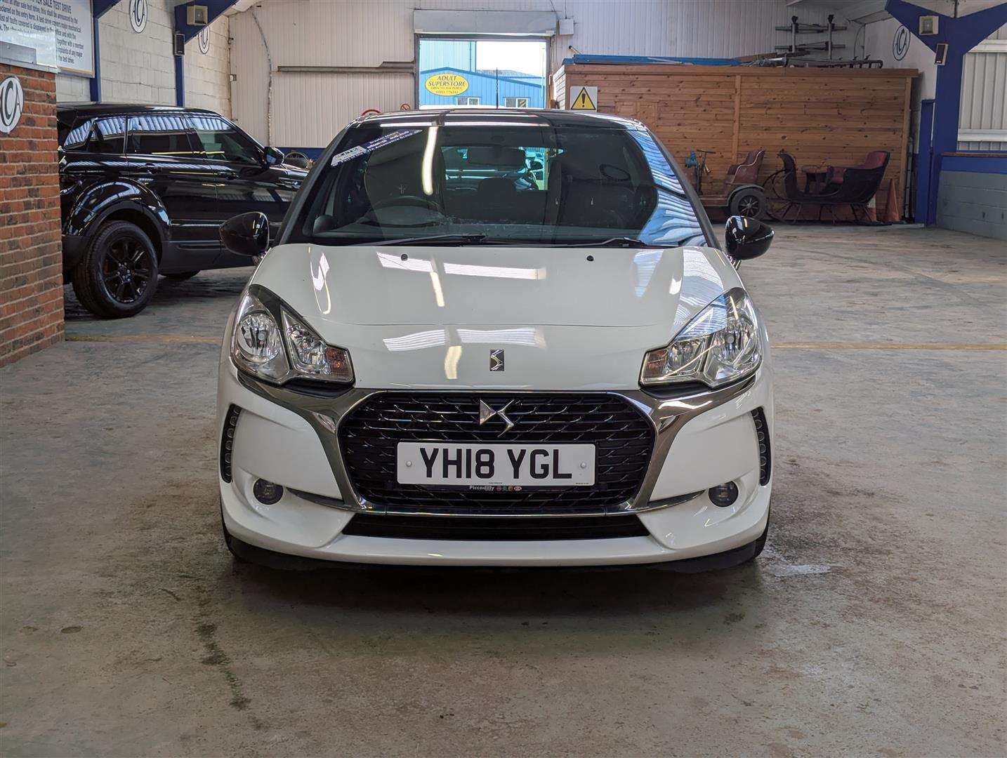 <p>2018 DS DS3 CONNECTED CHIC BLUEHD</p>