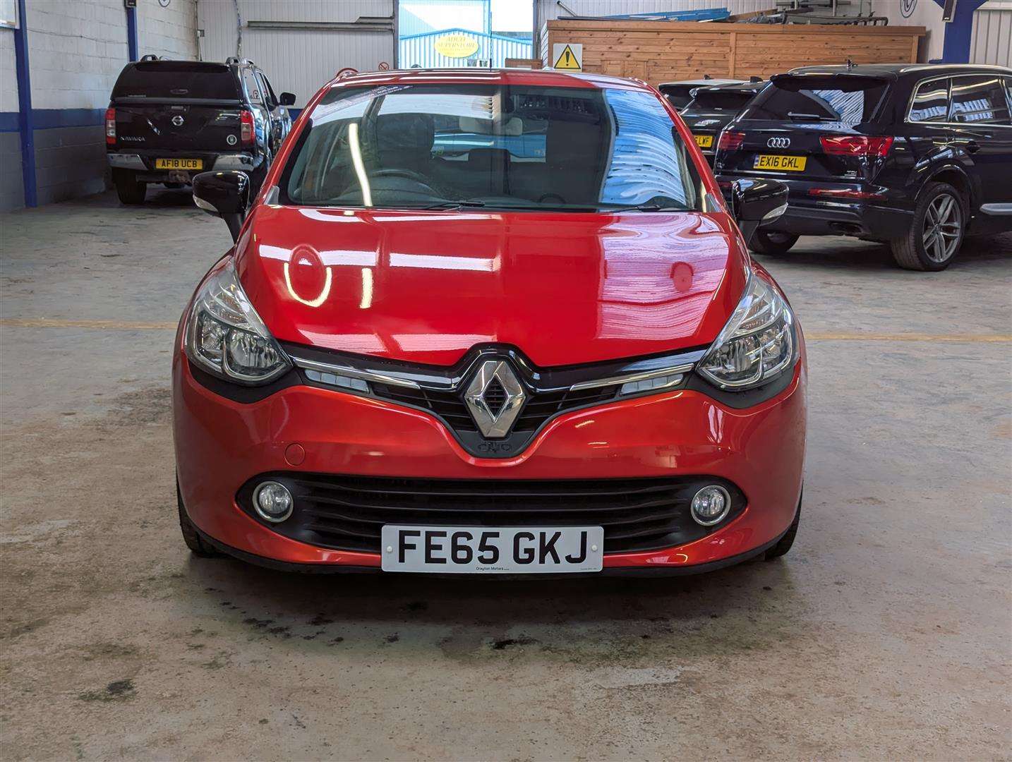 <p>2015 RENAULT CLIO DYNAMIQUE S NAV TCE</p>