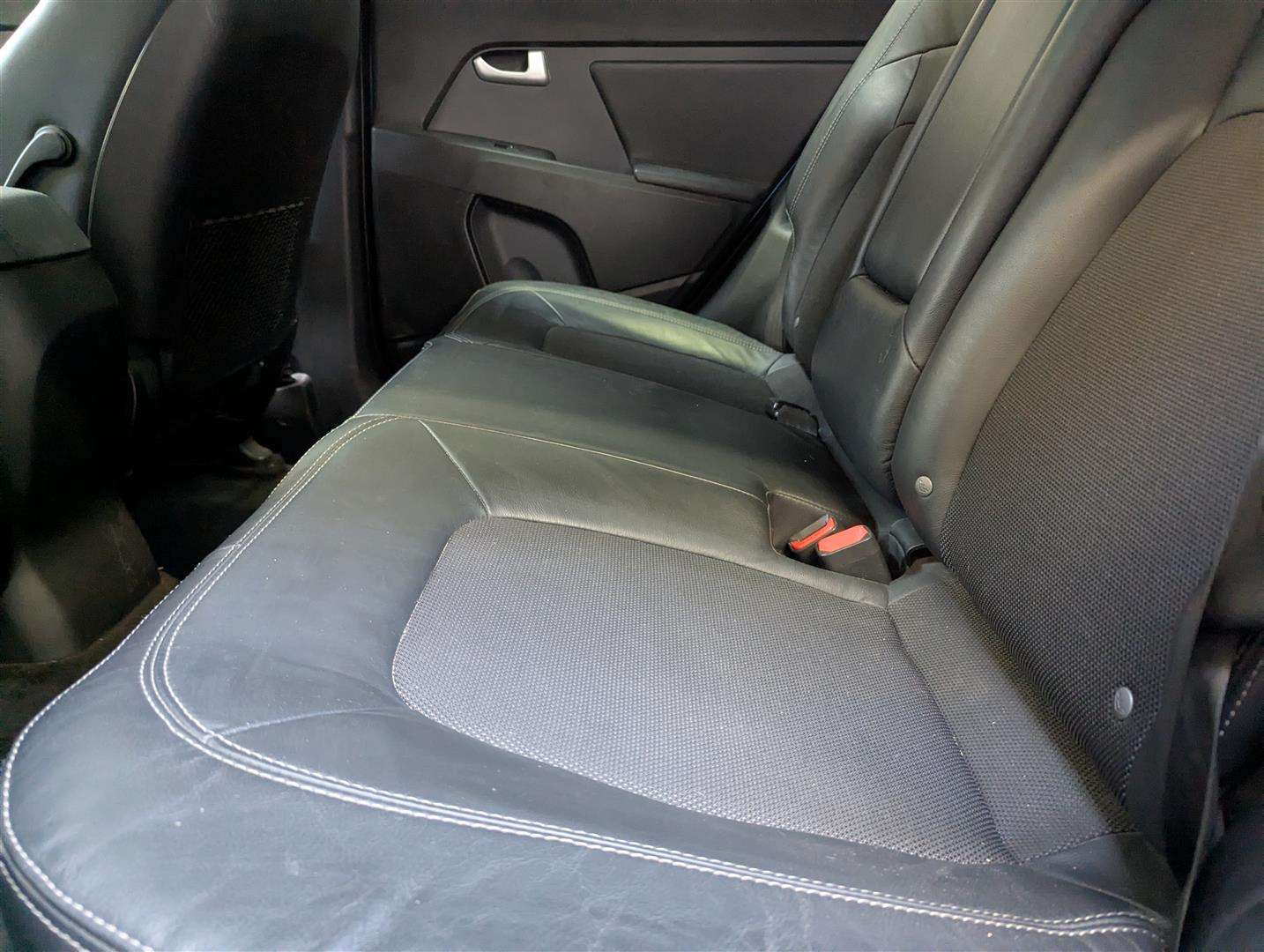 <p>2013 KIA SPORTAGE 2</p>