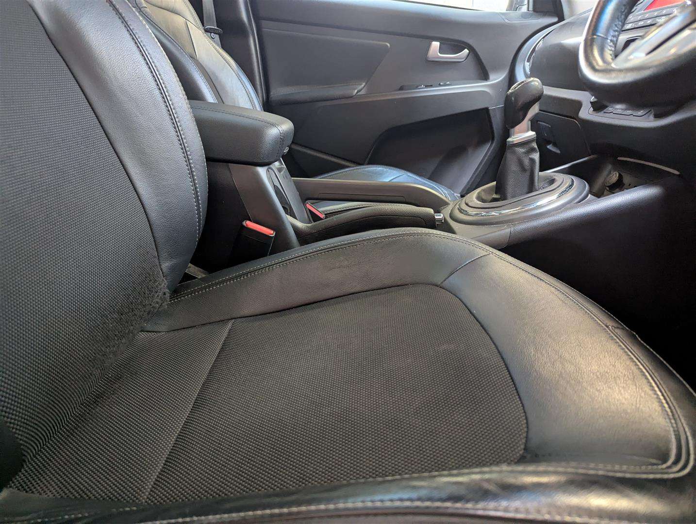 <p>2013 KIA SPORTAGE 2</p>