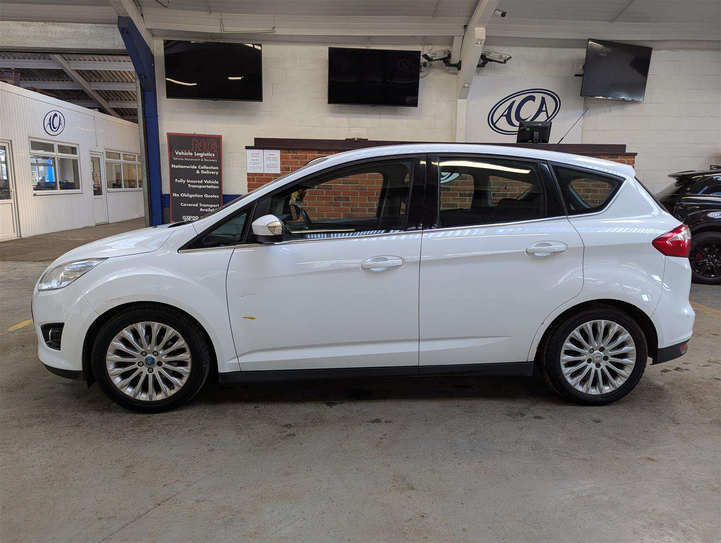 <p>2011 FORD C-MAX TITANIUM</p>