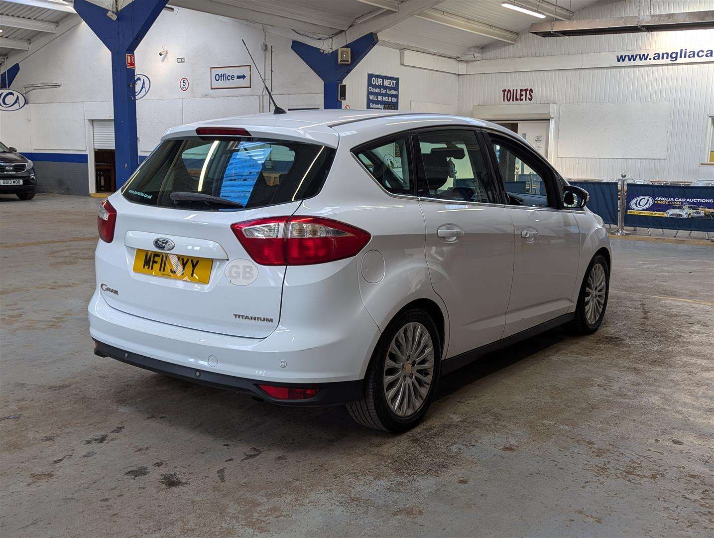 <p>2011 FORD C-MAX TITANIUM</p>