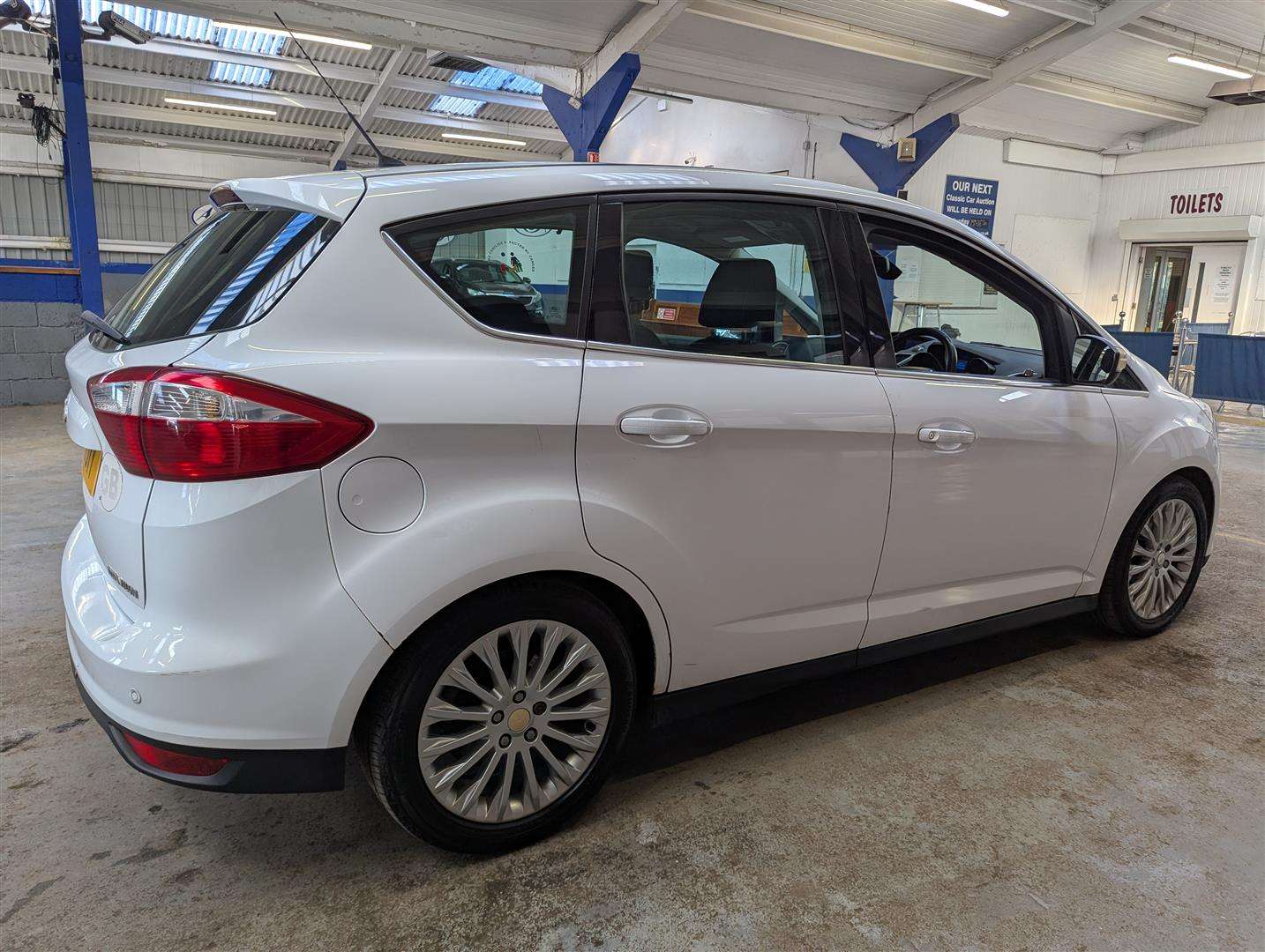 <p>2011 FORD C-MAX TITANIUM</p>