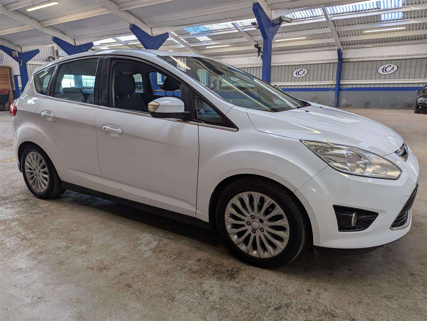 <p>2011 FORD C-MAX TITANIUM</p>