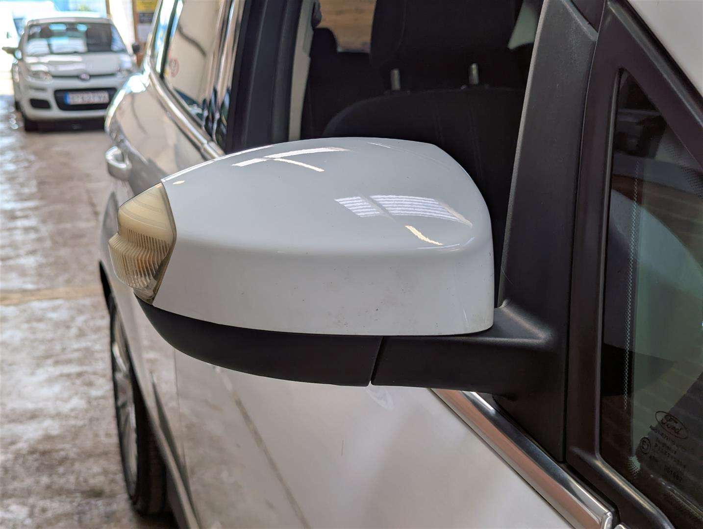 <p>2011 FORD C-MAX TITANIUM</p>