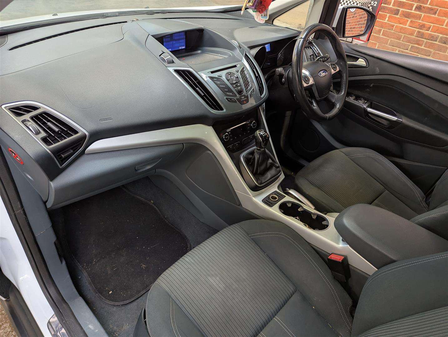 <p>2011 FORD C-MAX TITANIUM</p>