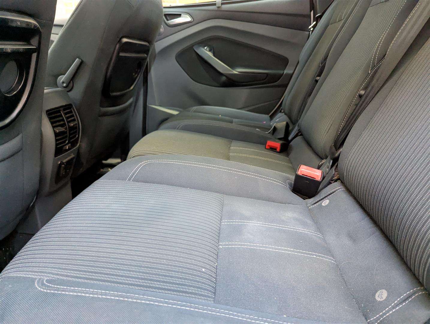 <p>2011 FORD C-MAX TITANIUM</p>