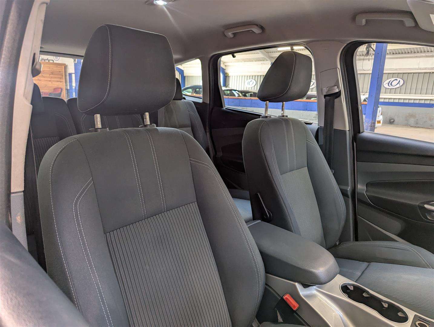 <p>2011 FORD C-MAX TITANIUM</p>