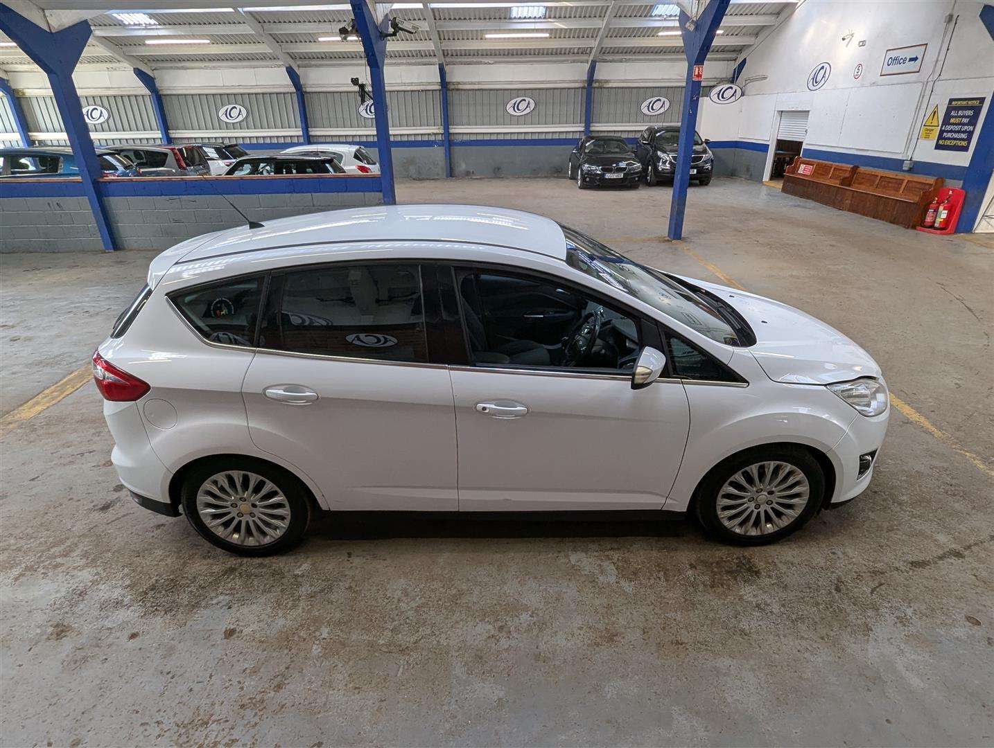 <p>2011 FORD C-MAX TITANIUM</p>