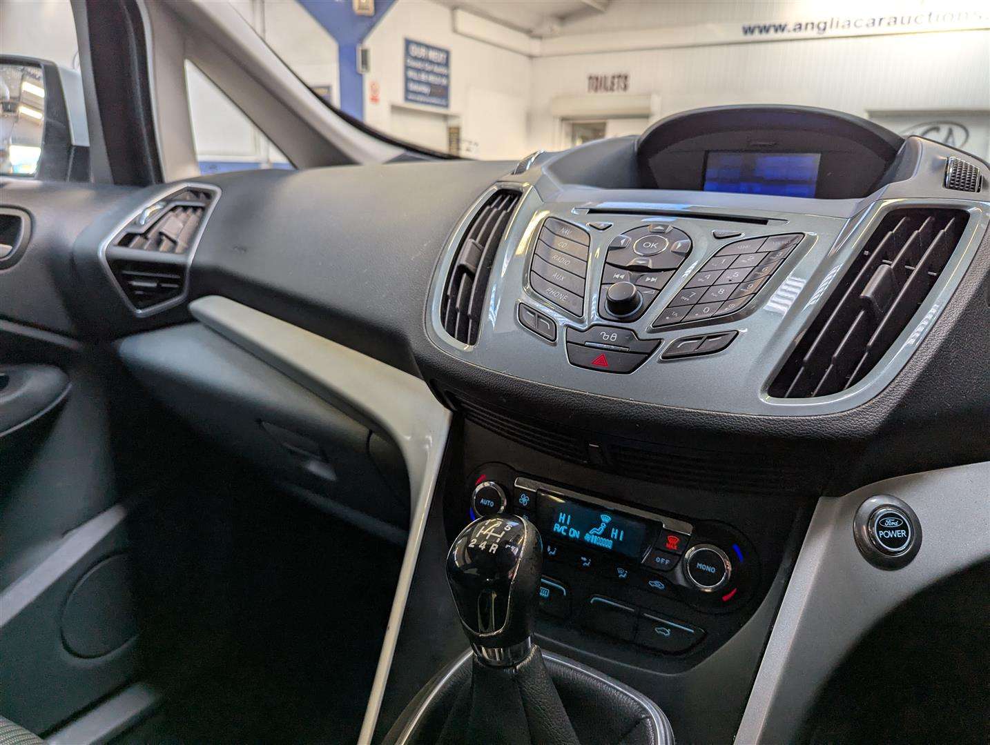 <p>2011 FORD C-MAX TITANIUM</p>