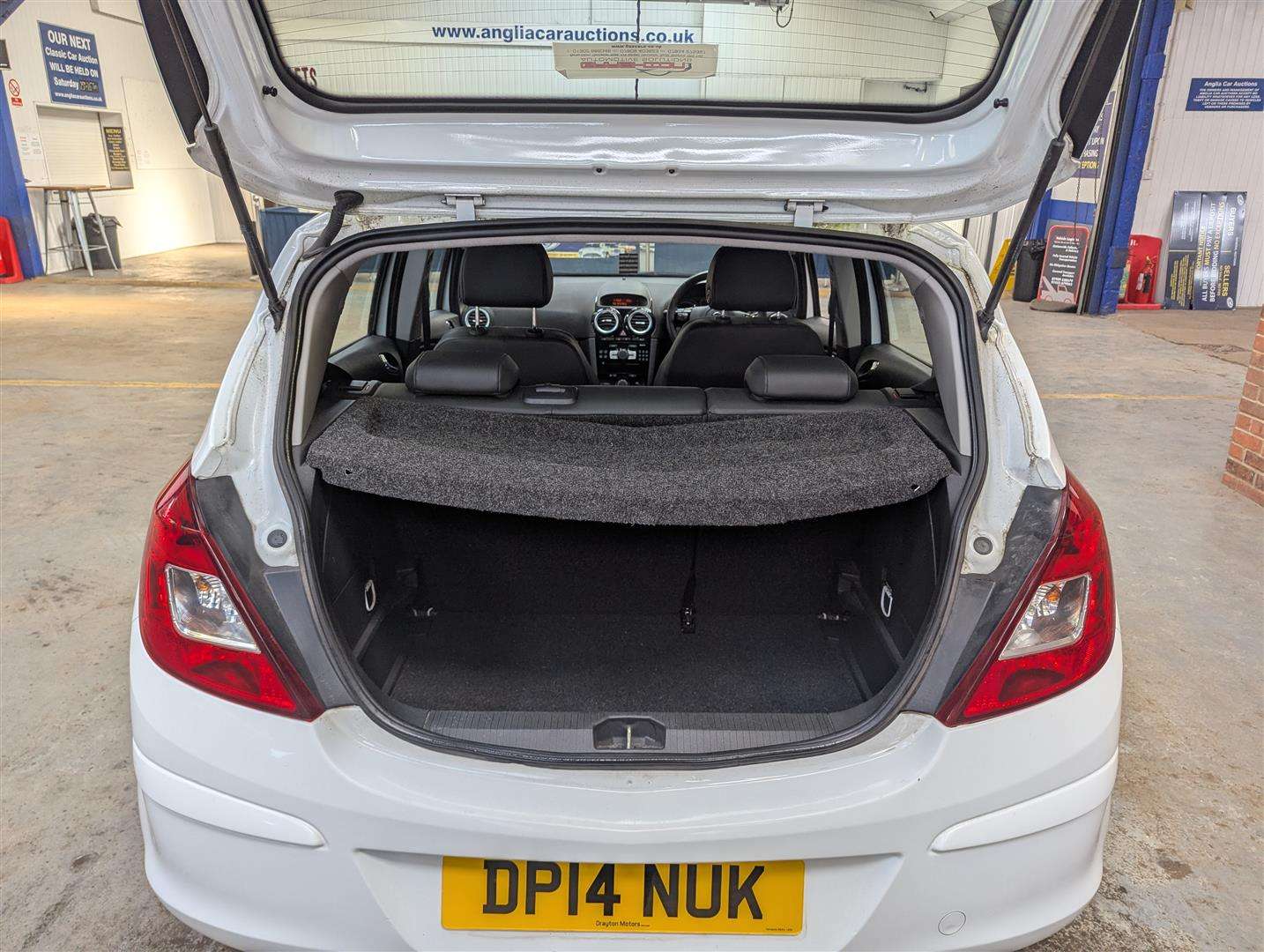 <p>2014 VAUXHALL CORSA SE</p>