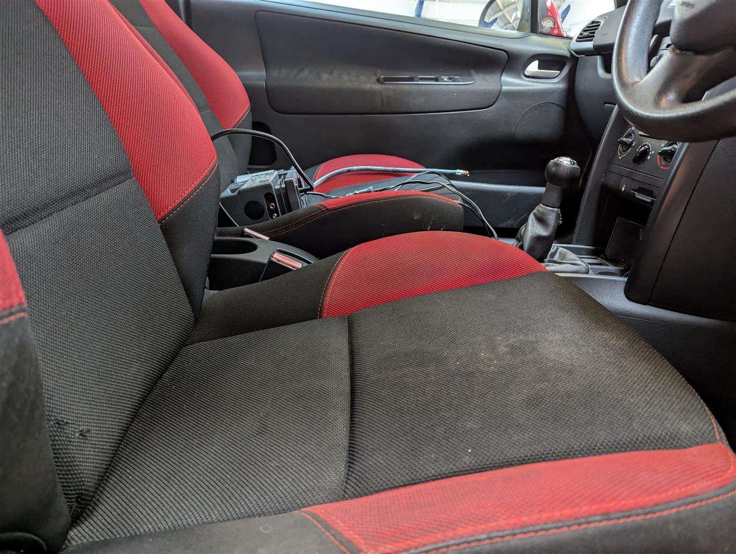 <p>2009 PEUGEOT 207 VERVE HDI 70</p>