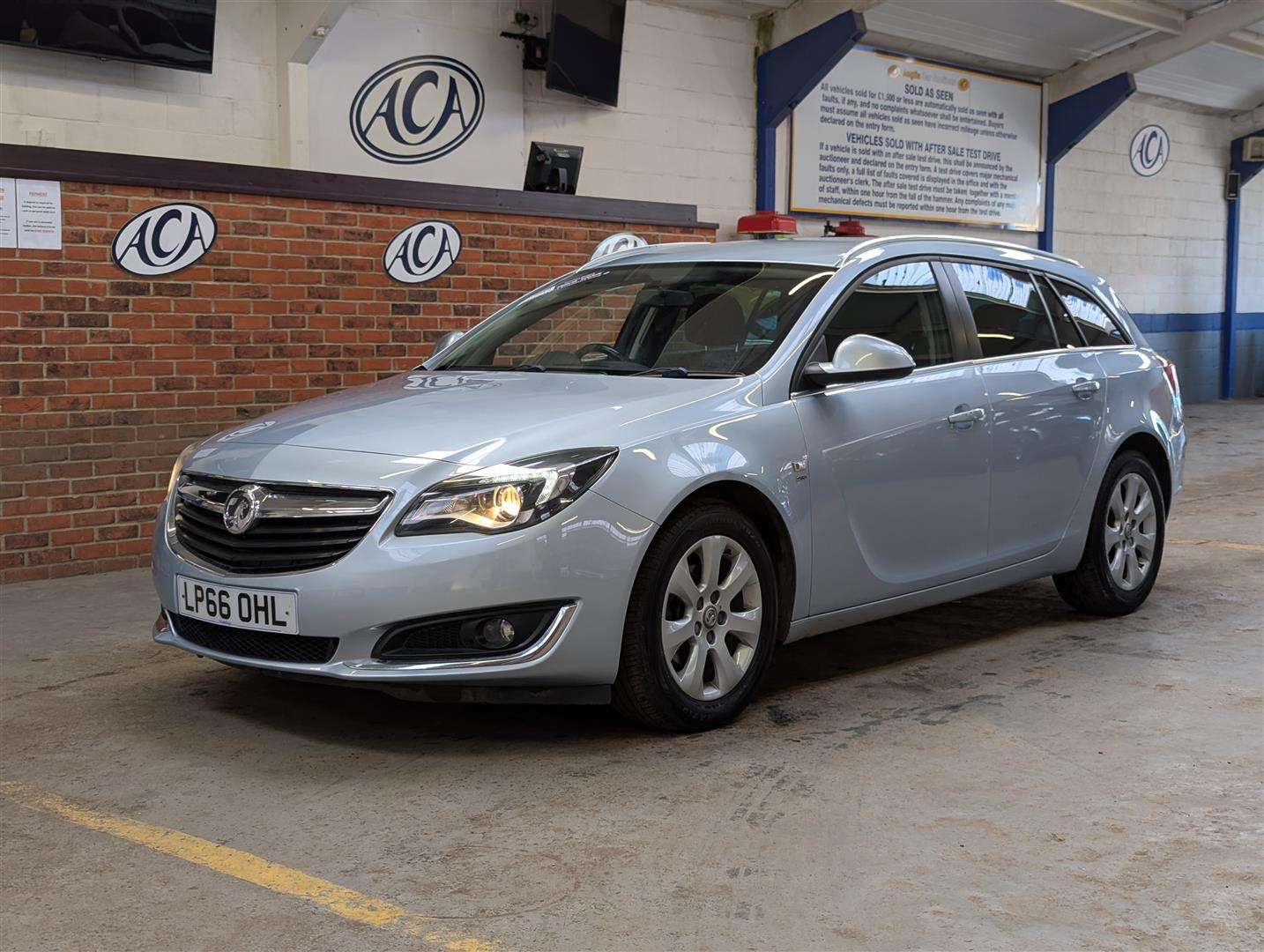 <p>2017 VAUXHALL INSIGNIA SRI NAV CDTI EFL</p>