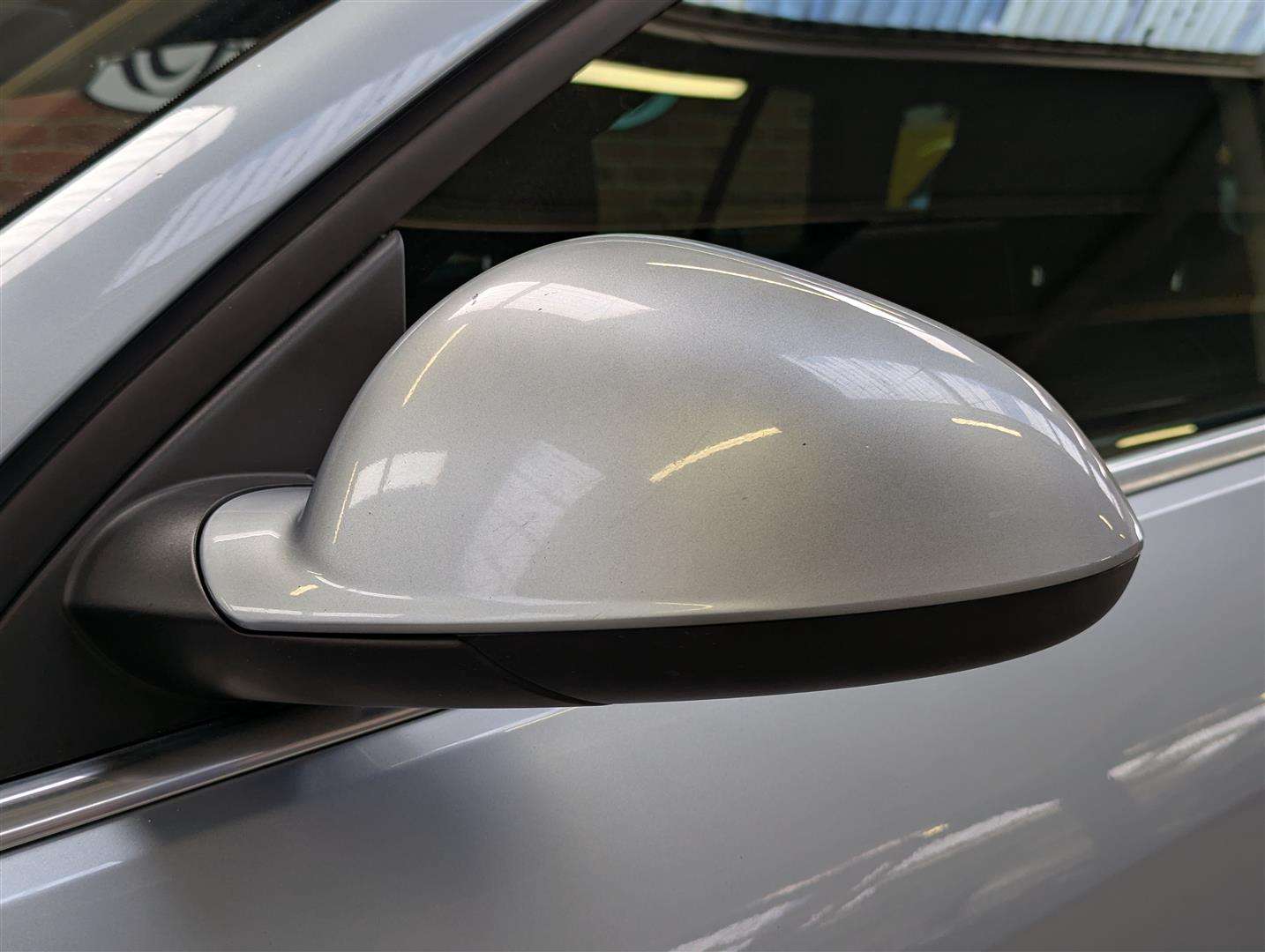 <p>2017 VAUXHALL INSIGNIA SRI NAV CDTI EFL</p>