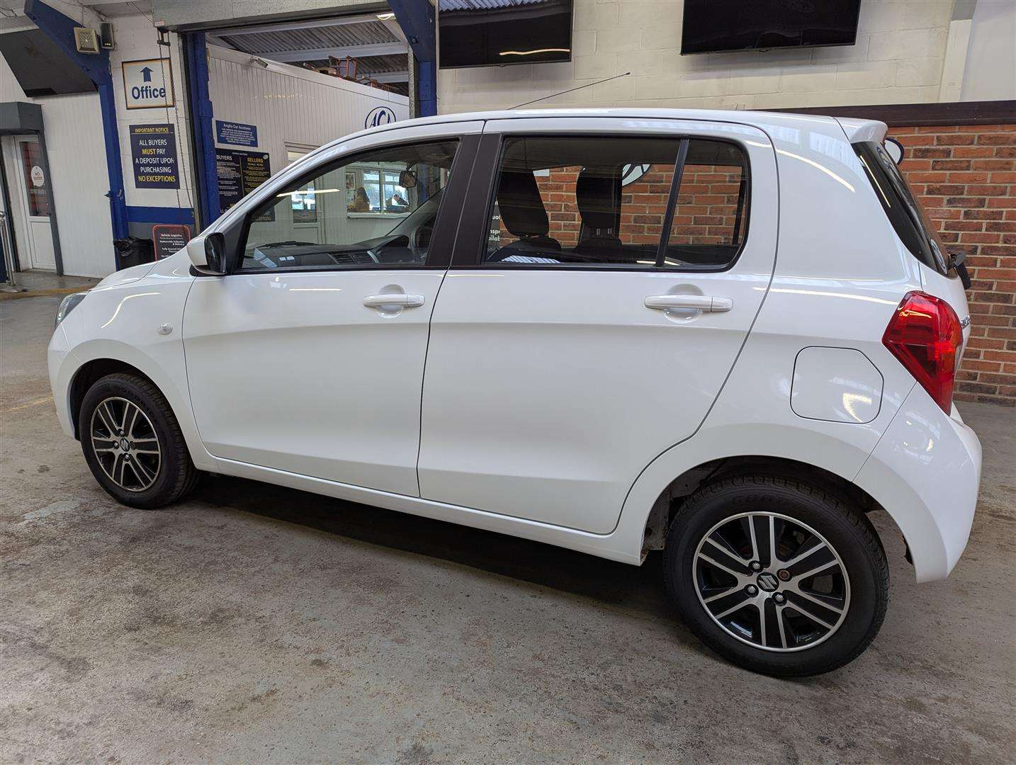 <p>2016 SUZUKI CELERIO SZ4 AUTO</p>
