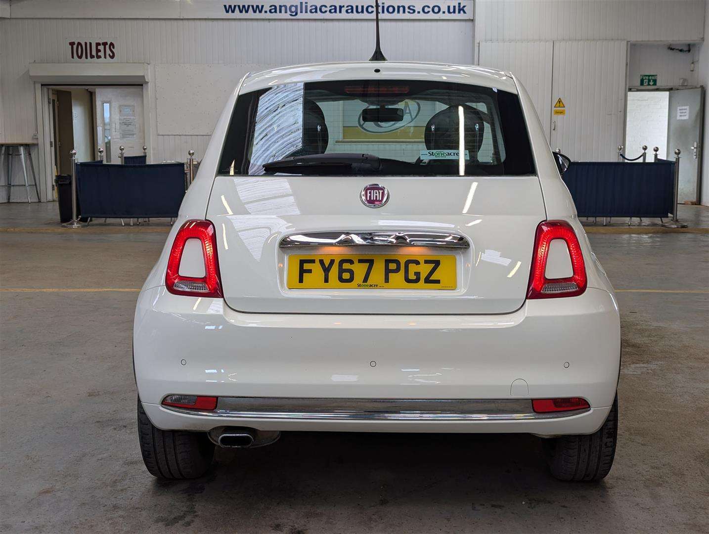 <p>2017 FIAT 500 LOUNGE</p>
