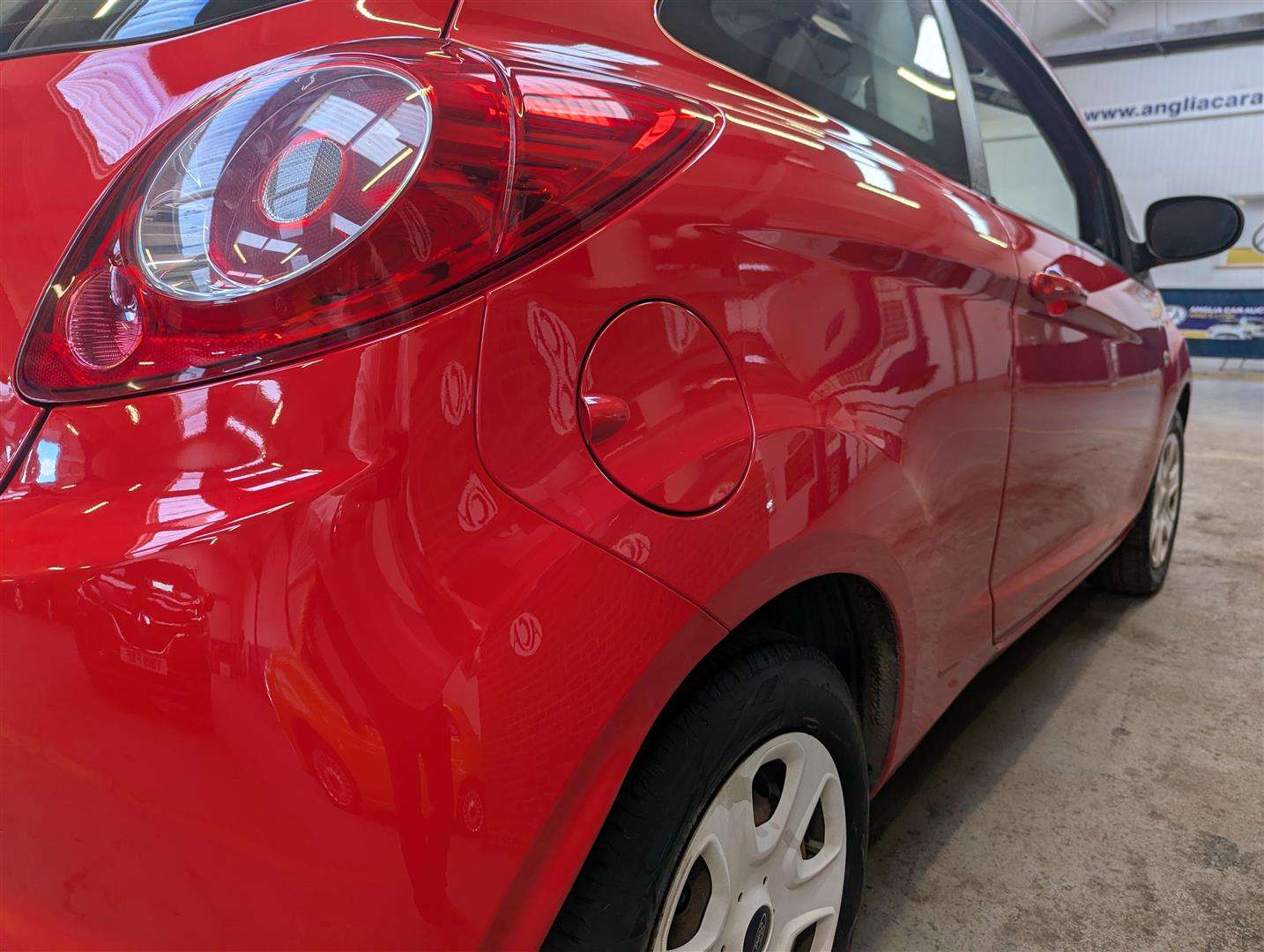 <p>2015 FORD KA EDGE</p>