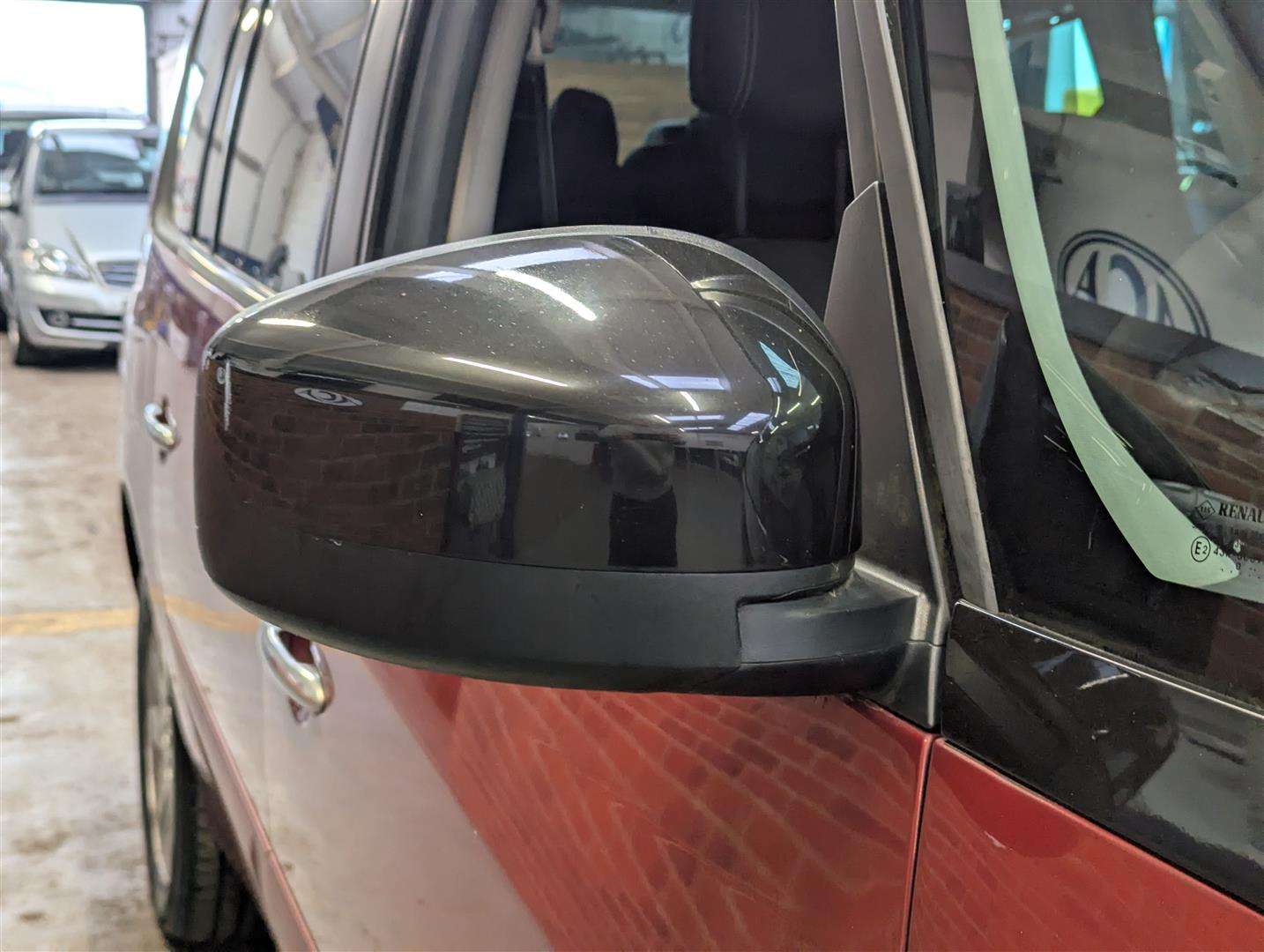<p>2011 RENAULT GRAND ESPACE DYNAMIQUE T-</p>
