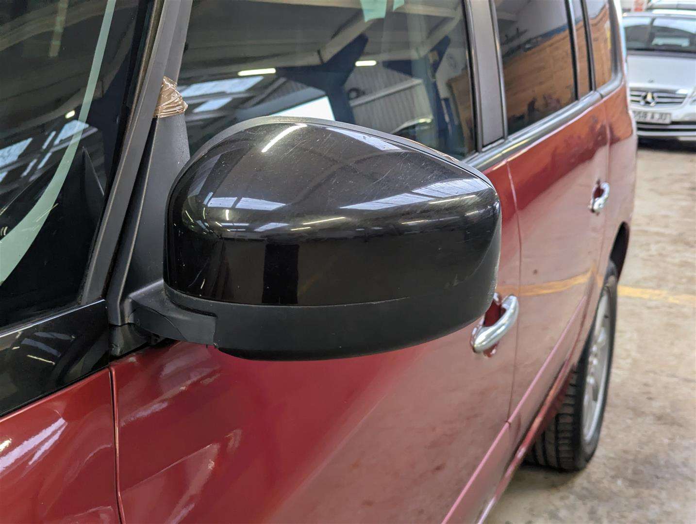 <p>2011 RENAULT GRAND ESPACE DYNAMIQUE T-</p>