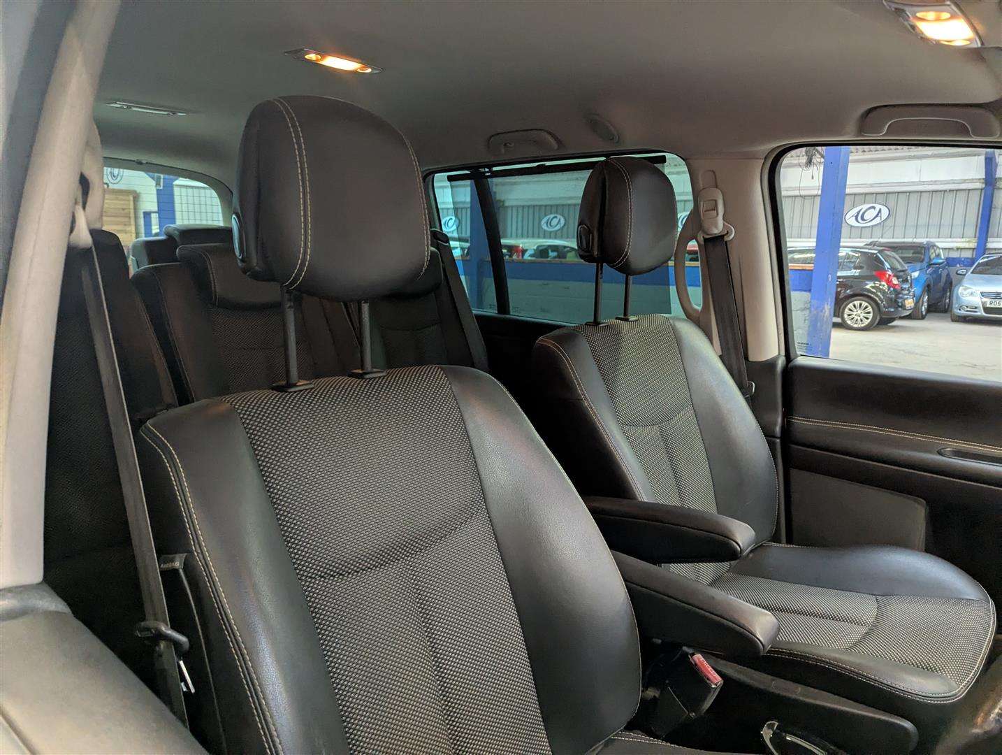 <p>2011 RENAULT GRAND ESPACE DYNAMIQUE T-</p>