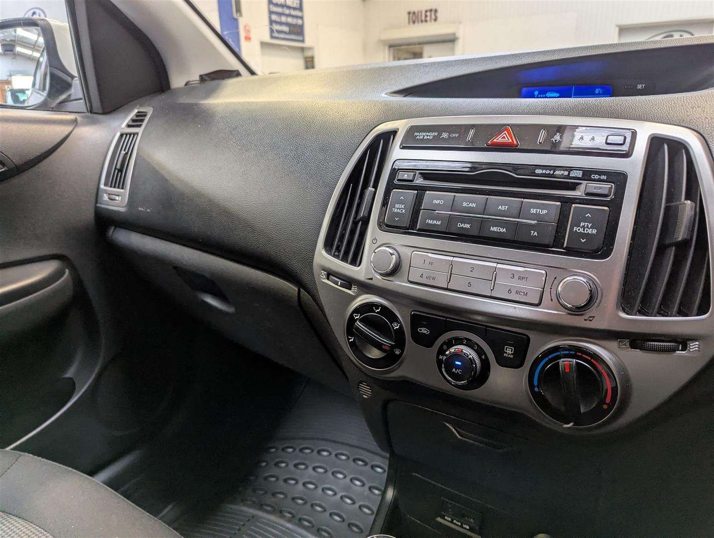 <p>2013 HYUNDAI I20 ACTIVE</p>