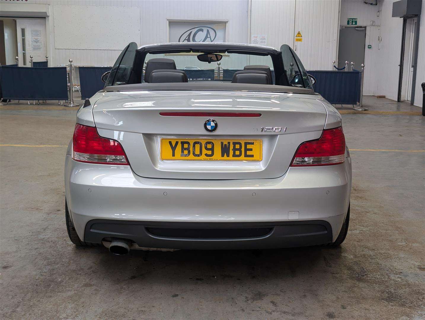 <p>2009 BMW 120I M SPORT</p>