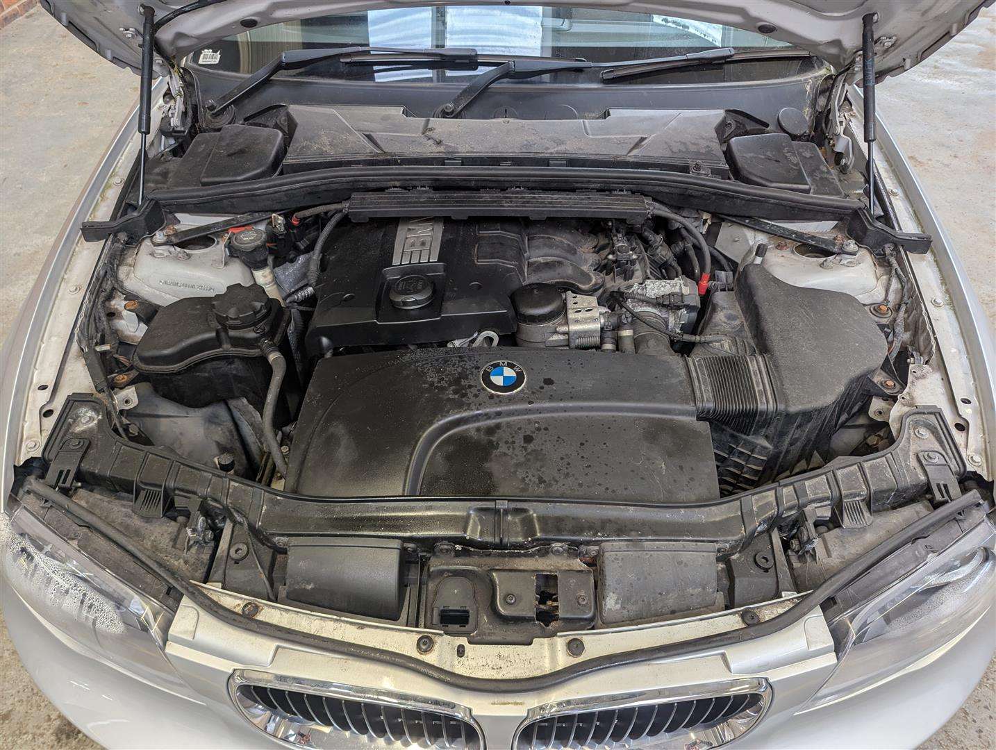 <p>2009 BMW 120I M SPORT</p>