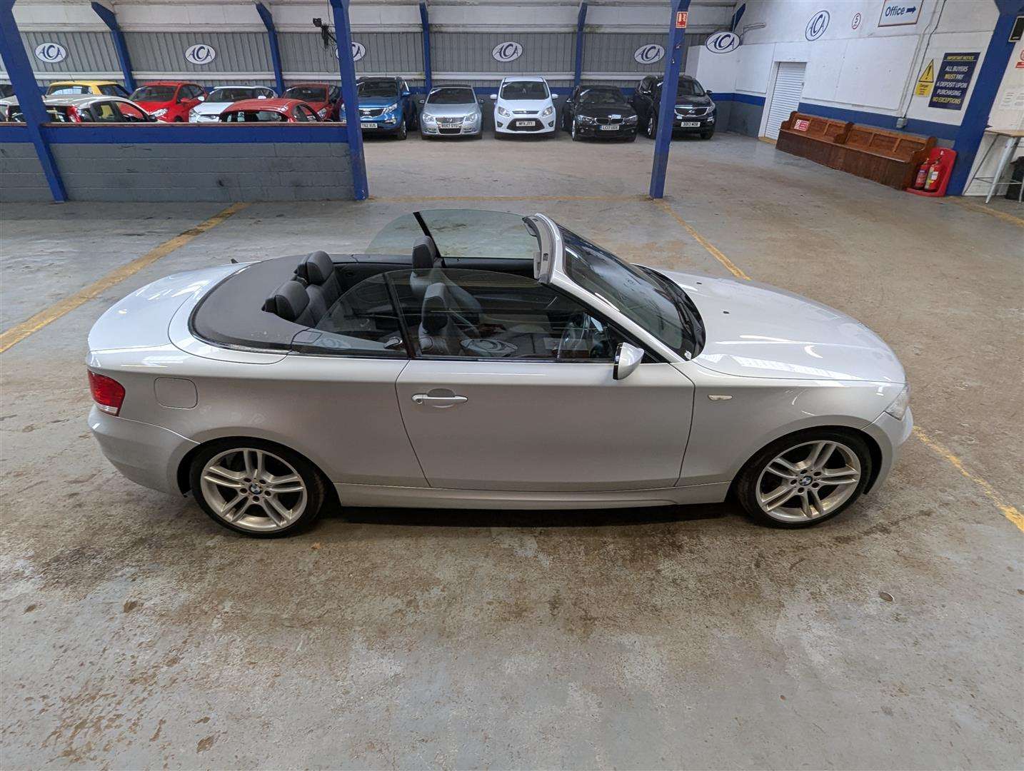<p>2009 BMW 120I M SPORT</p>