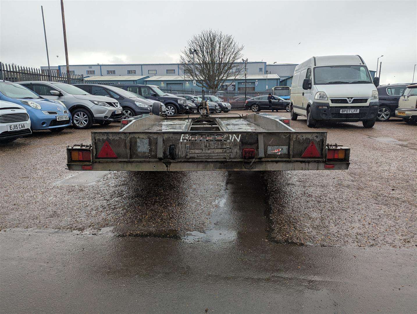 <p>CAR TRAILER</p>