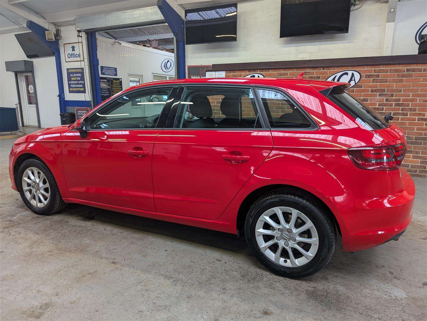 <p>2013 AUDI A3 SE TDI</p>