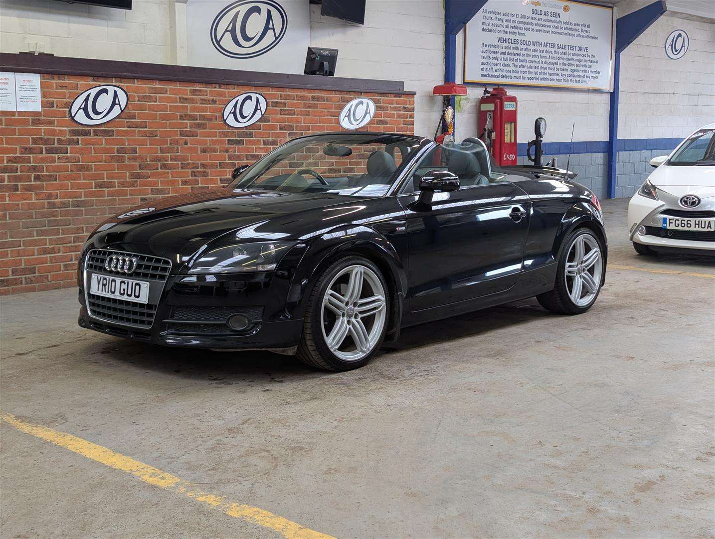 <p>2010 AUDI TT TFSI</p>