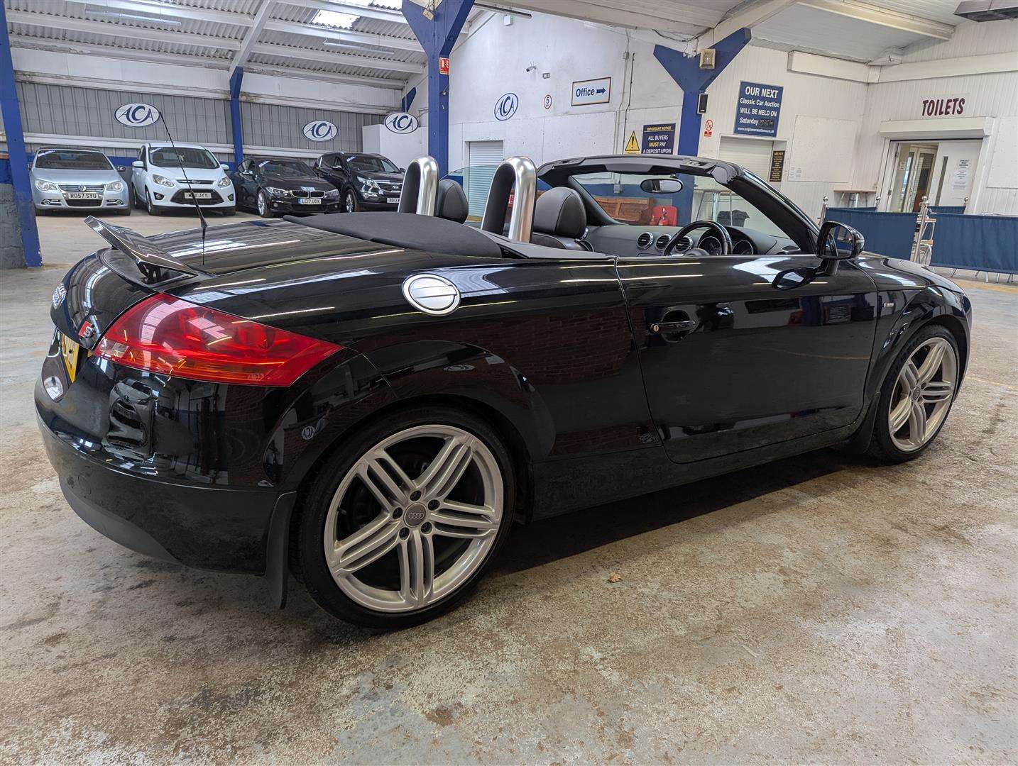 <p>2010 AUDI TT TFSI</p>