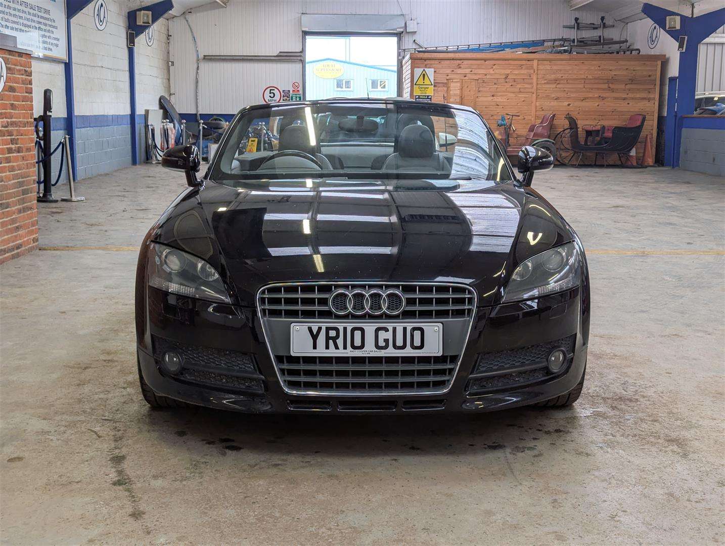 <p>2010 AUDI TT TFSI</p>