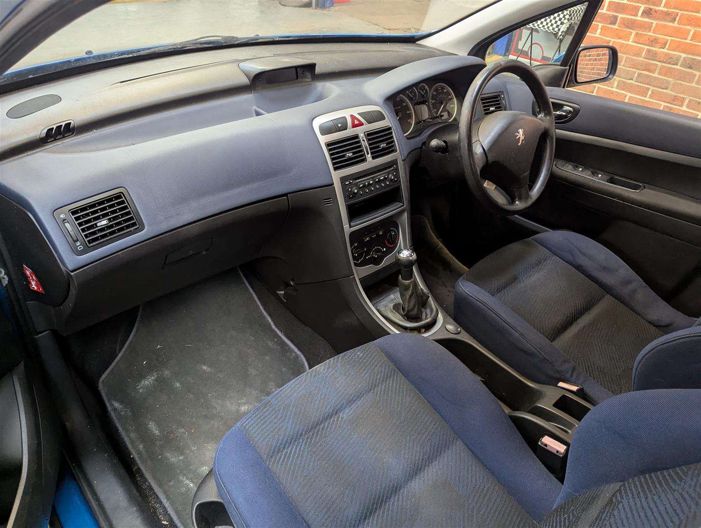 <p>2004 PEUGEOT 307 ENVY 90</p>
