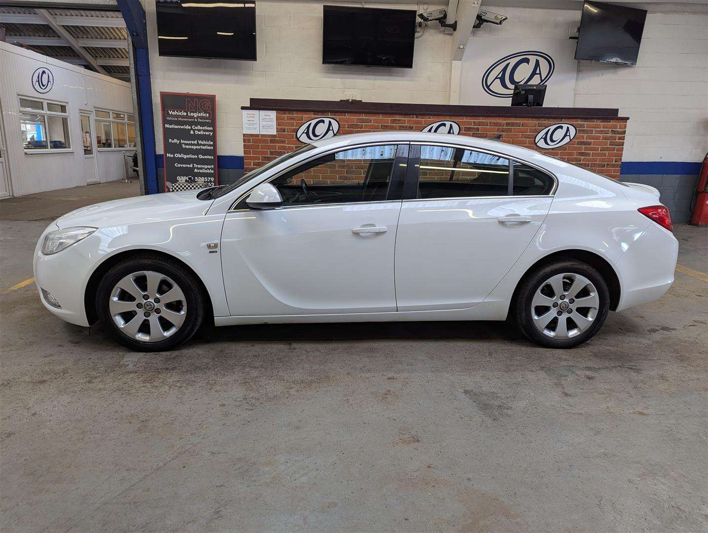 <p>2012 VAUXHALL INSIGNIA SRI NAV CDTI EFL</p>