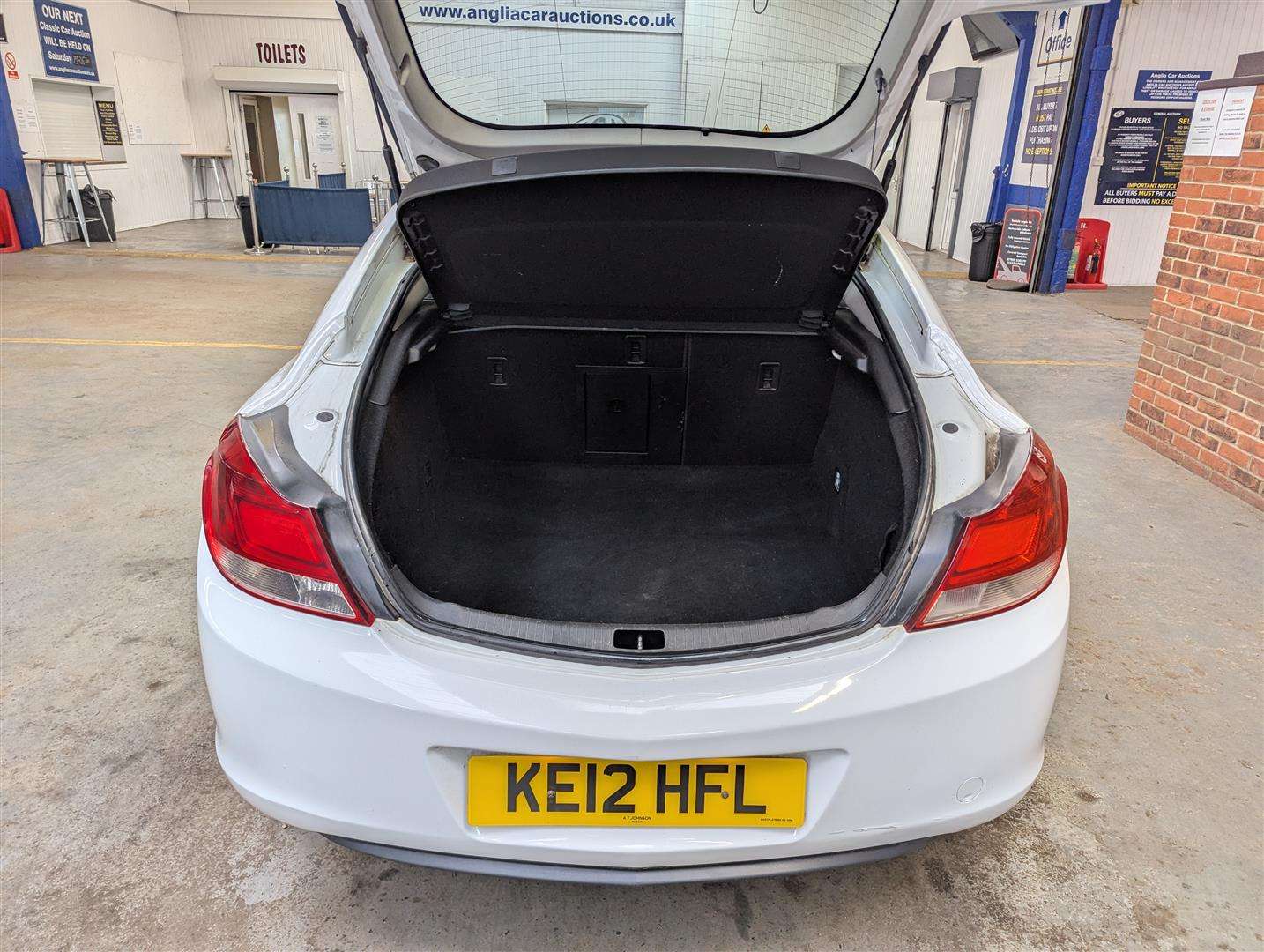 <p>2012 VAUXHALL INSIGNIA SRI NAV CDTI EFL</p>
