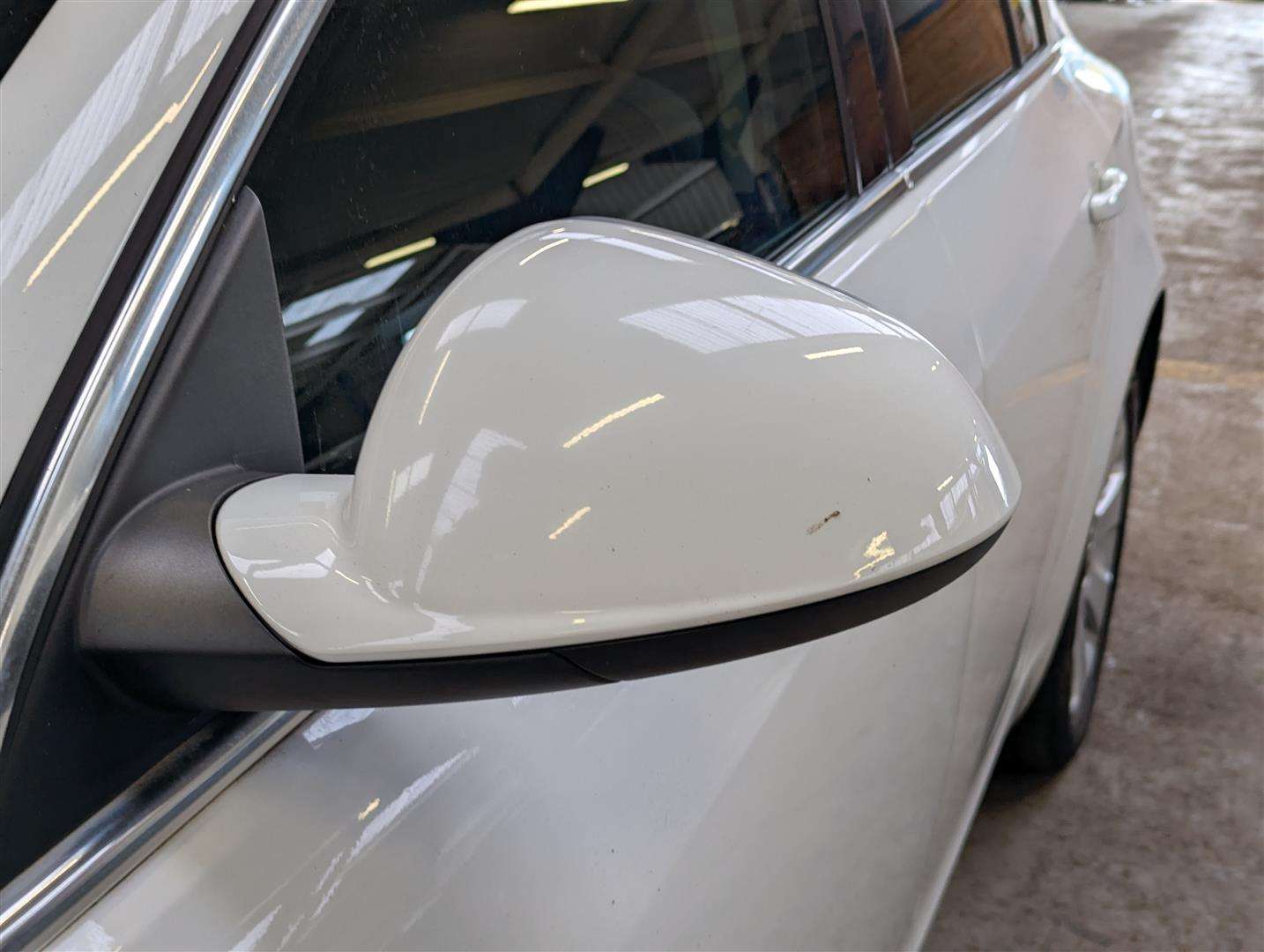 <p>2012 VAUXHALL INSIGNIA SRI NAV CDTI EFL</p>