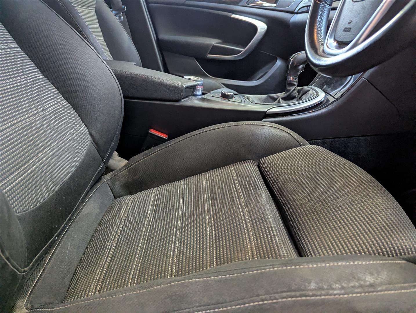 <p>2012 VAUXHALL INSIGNIA SRI NAV CDTI EFL</p>