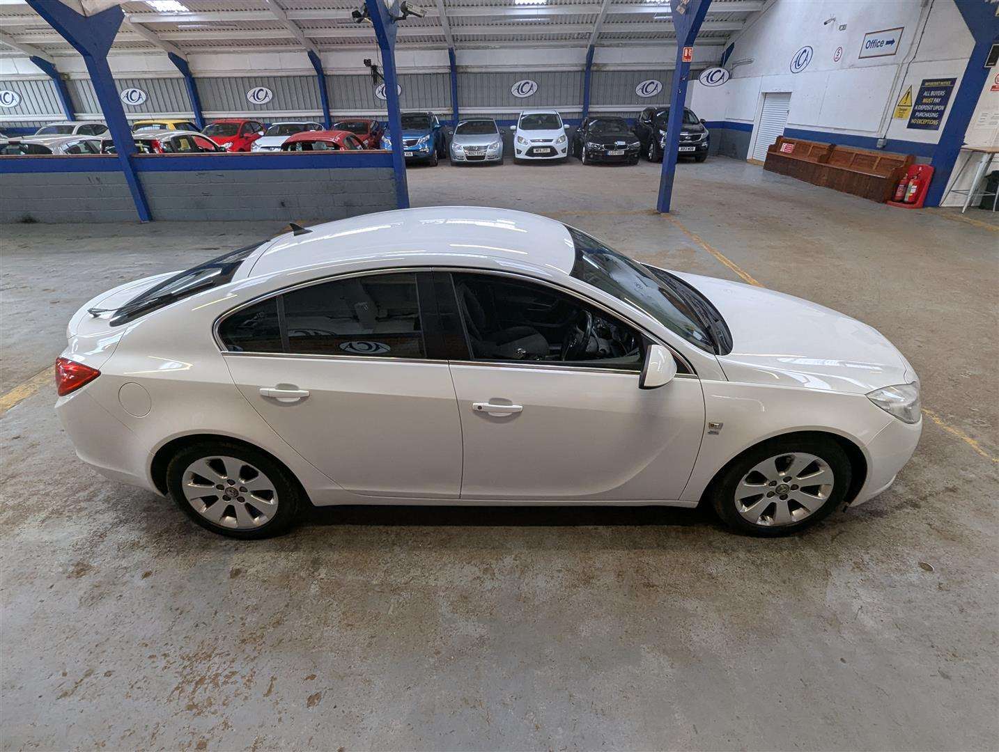 <p>2012 VAUXHALL INSIGNIA SRI NAV CDTI EFL</p>