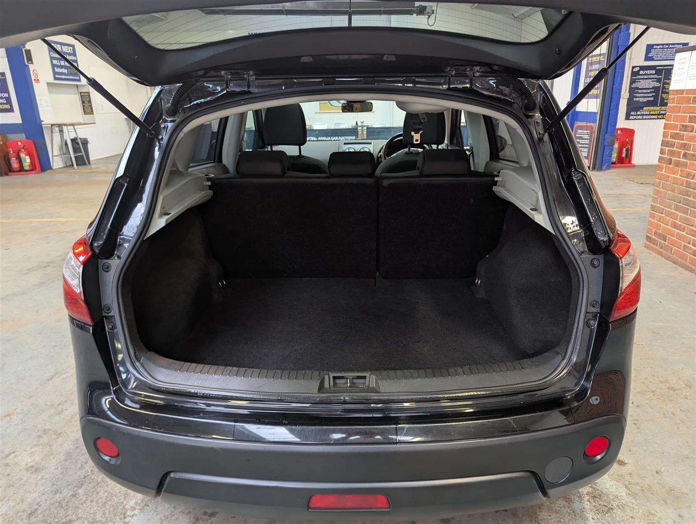<p>2012 NISSAN QASHQAI N-TEC + DCI</p>