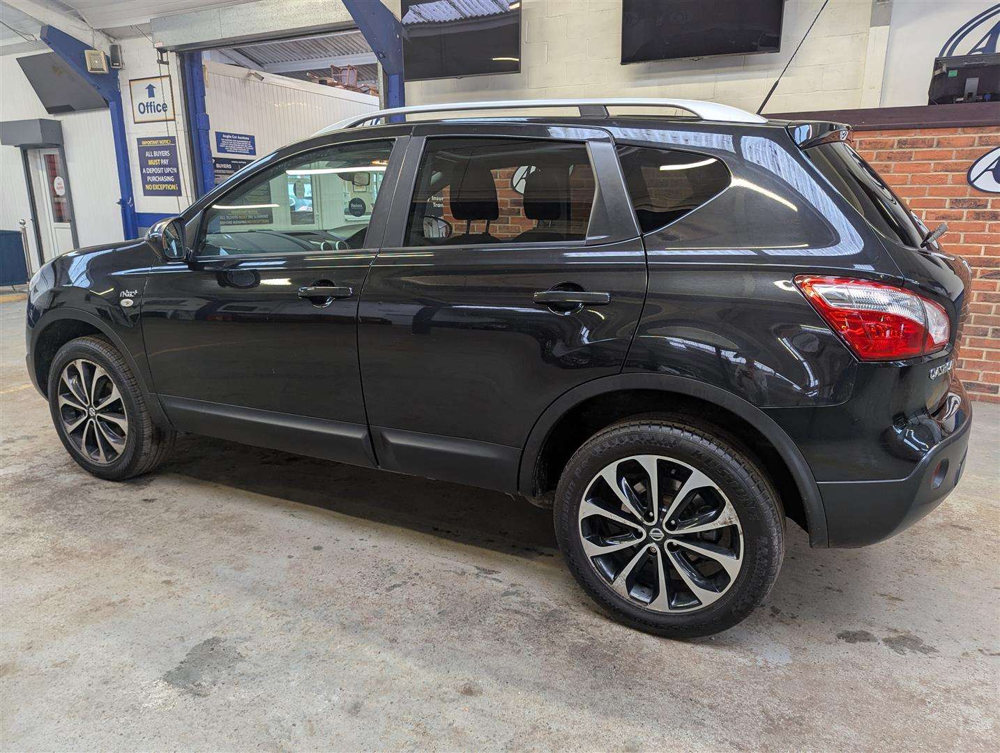 <p>2012 NISSAN QASHQAI N-TEC + DCI</p>